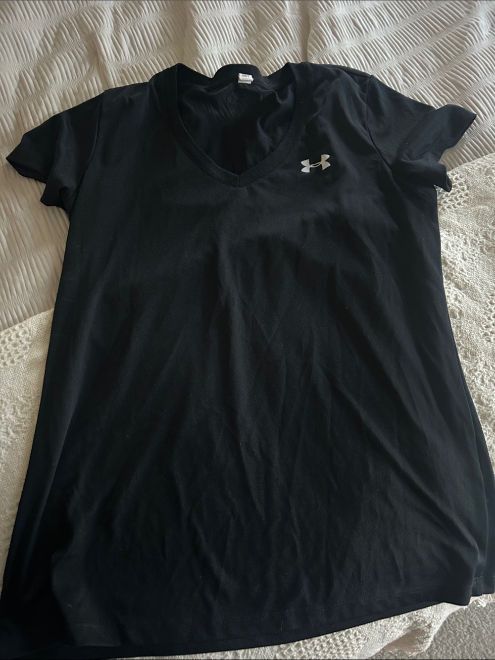 Under Armour Women's Black V-Neck Short Sleeve Performance Tee